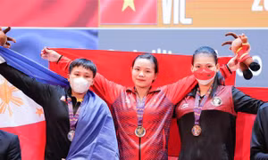 Đô cử Phạm Thị Hồng Thanh thiết lập ba kỷ lục SEA Games mới, cử tạ Việt Nam vượt mục tiêu Huy chương Vàng
