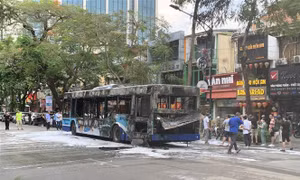 Sau vụ cháy xe buýt, Hà Nội tăng cường phòng chống cháy nổ vận tải hành khách công cộng