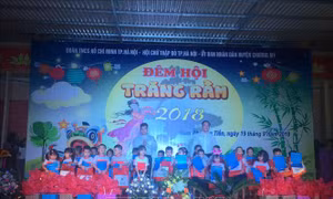 Trung thu đến sớm với trẻ em vùng ngập Chương Mỹ