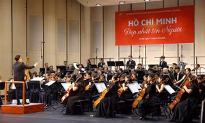 Thiêng liêng, lắng đọng với chương trình nghệ thuật 'Hồ Chí Minh đẹp nhất tên Người'