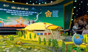 Hội chợ Mùa Thu lần thứ nhất - 2025: 10 ngày giao thương, kết nối và sẻ chia tại 'thủ phủ lễ hội' VEC