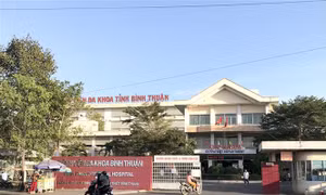 Việt Nam ghi nhận 38 ca mắc COVID-19, tạm dừng miễn thị thực với 8 quốc gia