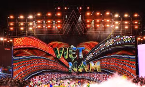 Đạo diễn Phạm Hoàng Giang 10 năm mới trở lại đỉnh cao cảm xúc nhờ thực hiện concert quốc gia