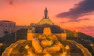An vị Tôn tượng Bồ Tát Di Lặc bằng đá sa thạch lớn hàng đầu thế giới tại núi Bà Đen