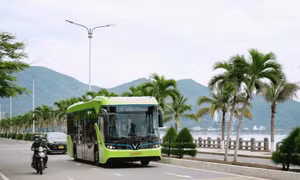 VinBus khai trương tuyến buýt điện đầu tiên tại Nha Trang