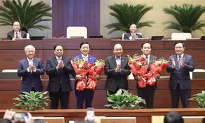 Quốc hội phê chuẩn bổ nhiệm hai Phó Thủ tướng Trần Lưu Quang và Trần Hồng Hà