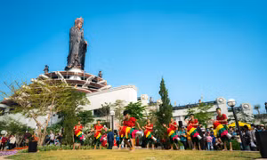 Những di sản văn hoá độc lạ chỉ có ở núi Bà Đen dịp đầu xuân
