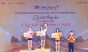  Gần 5.000 vận động viên chinh phục cung đường di sản Vân Long