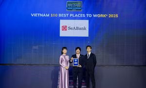 Hai giải thưởng uy tín ghi nhận nỗ lực đặt con người lên hàng đầu 