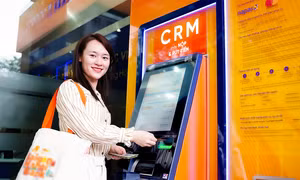Máy CRM và bước đệm hợp kênh: Bài học từ Santander đến SHB