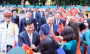 Làm sâu sắc hơn nội hàm 'gắn kết chiến lược' trong quan hệ Việt Nam-Lào