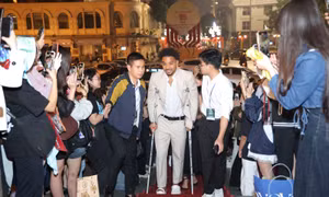 Dàn nghệ sĩ nổi tiếng check-in thảm đỏ Lễ trao Giải thưởng Cống hiến lần thứ 19-2025