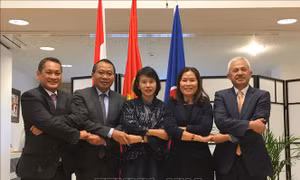 Đại sứ Việt Nam Ngô Thị Hòa chủ trì họp phiên thường kỳ Ủy ban ASEAN