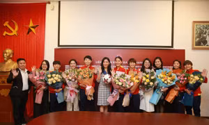 Vinamilk trao thưởng 500 triệu tiền mặt và 2 năm sử dụng sản phẩm chúc mừng thành tích Đội tuyển bóng đá nữ Quốc gia