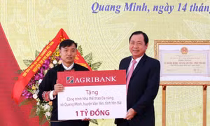 Agribank tặng xã Nông thôn mới Quang Minh 01 tỷ đồng để xây nhà thi đấu đa năng