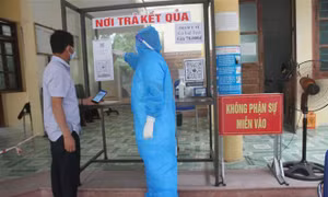 Ngày 4/4, cả nước có 48.717 ca nhiễm mới SARS-CoV-2, thêm 42 ca tử vong