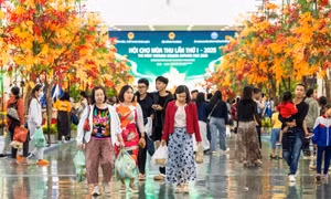 Biển người đổ về Hội chợ Mùa thu 2025 trước khi cơ hội mua sắm tốt nhất năm khép lại 