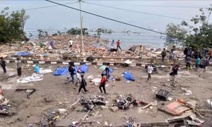 Những hình ảnh tang thương sau động đất, sóng thần ở Trung Sulawesi, Indonesia