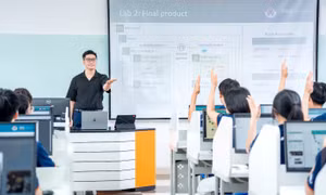 Học gì để không lỗi thời, làm gì để có thu nhập tốt?