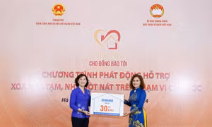 SeABank ủng hộ 30 tỷ đồng xóa nhà tạm, nhà dột nát