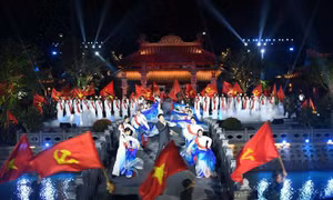 Sâu lắng Chương trình nghệ thuật chính luận 'Bản hùng ca trên sông'