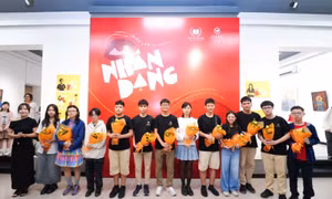 Nhóm tài năng trẻ Vinschool tổ chức Triển lãm nghệ thuật 'Nhân Dạng'
