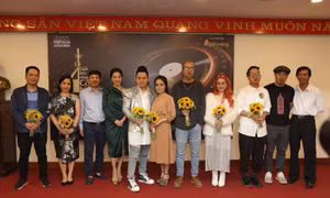 ‘Chat với Mozart' trở lại, ‘Lộn xộn Band’ lần đầu xuất hiện trong giải thưởng âm nhạc Cống hiến