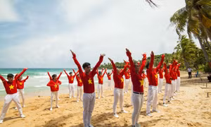 Sàn diễn Flashmob siêu "chất" cho bạn trẻ so tài tại "Sóng tuổi trẻ" 2019