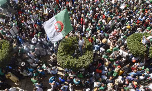 Người dân Algeria tiếp tục tuần hành phản đối chính phủ 