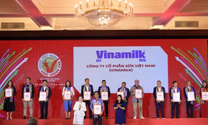 Vinamilk 28 năm liên tiếp giữ danh hiệu Hàng Việt Nam chất lượng cao