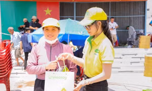 ‘Chuyến xe nhân ái 2024’ đồng hành cùng hộ nghèo miền Tây vươn lên trong cuộc sống 