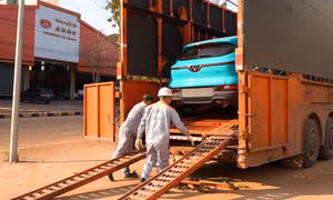 Ngắm trước dàn taxi điện Xanh SM sắp lăn bánh tại Lào
