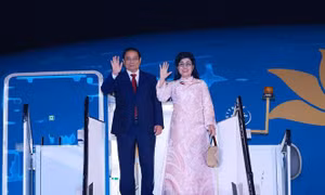 Thủ tướng Phạm Minh Chính tới Kuala Lumpur, bắt đầu thăm Malaysia và dự các Hội nghị cấp cao
