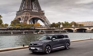 Báo Pháp: 4 mẫu SUV của VinFast 'làm mưa làm gió' tại Paris Motor Show 2022