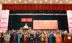  Phát huy dân chủ, bảo vệ quyền và lợi ích chính đáng của nhân dân