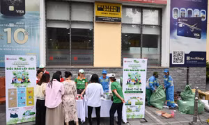 ‘Ngày hội đổi rác lấy quà’ - lan tỏa lối sống xanh vì Hà Nội sạch đẹp