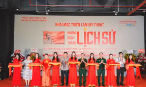 'Những ngày tháng lịch sử' khắc họa trang sử vàng 80 năm Cách mạng Tháng Tám và Quốc khánh 2/9