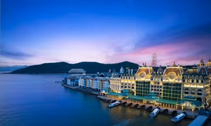 Charlie Puth đến Vinpearl Nha Trang, sẵn sàng cho siêu đại nhạc hội 8Wonder