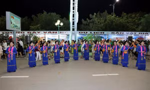 Triển khai đồng bộ hệ giá trị quốc gia, hệ giá trị văn hóa, hệ giá trị gia đình, chuẩn mực con người Việt Nam