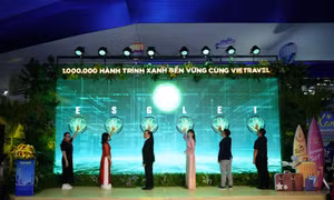 Vietravel đón nhận Huân chương Lao động hạng Nhất, ra mắt sản phẩm du lịch thế hệ mới