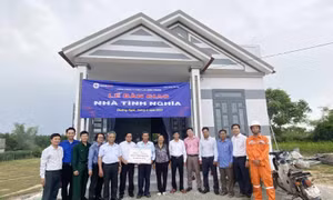 Trao Nhà tình nghĩa tặng người nghèo, đồng bào dân tộc thiểu số tỉnh Quảng Ngãi ​