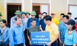 Quỹ Thiện Tâm đón nhận Huân chương Lao động hạng Nhất của Chủ tịch nước