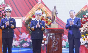 Tổng Bí thư Tô Lâm dự và trao danh hiệu Anh hùng LLVT nhân dân cho Quân chủng Hải quân