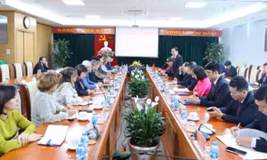 Bộ trưởng, Chủ tịch Ngân hàng Trung ương Cuba thăm và làm việc với NHCSXH