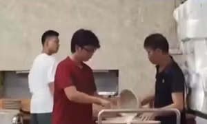 Đại học Bách khoa Hà Nội trả lời về việc sinh viên học quân sự ăn thức ăn thừa