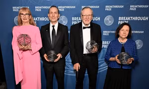 Chủ nhân Giải thưởng VinFuture được vinh danh ở Giải thưởng Breakthrough 2025