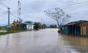 Vầng trăng vùng lũ