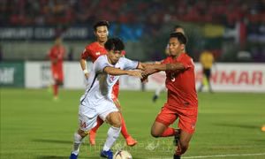 Đội tuyển Việt Nam - Myanmar: Tỷ số vẫn 0-0, Văn Đức sút trúng cột dọc