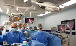 Vinmec cập nhật phương pháp mới trong phẫu thuật nội soi tiêu hoá tránh biến chứng