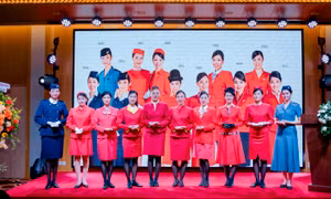 Cathay Pacific kỷ niệm 75 năm chuyến bay đầu tiên đến Việt Nam
